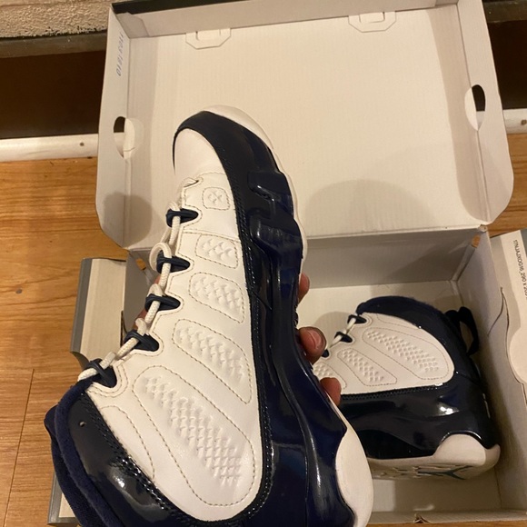 Jordan Retro 9 gs sz 5.5y - Picture 5 of 6